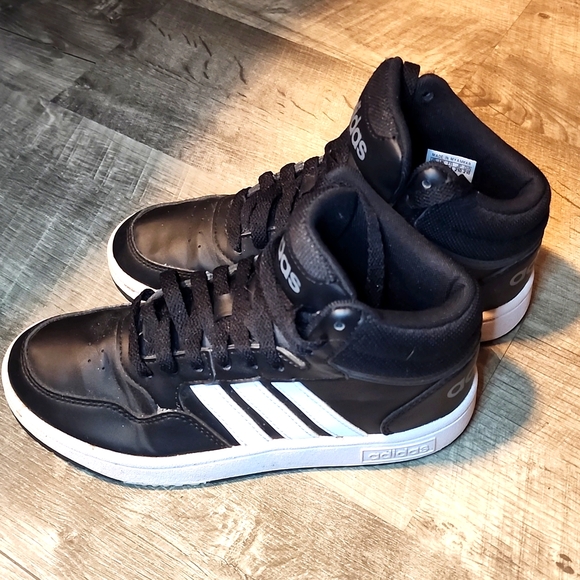 Adidas Kids High Tops - Picture 1 of 6